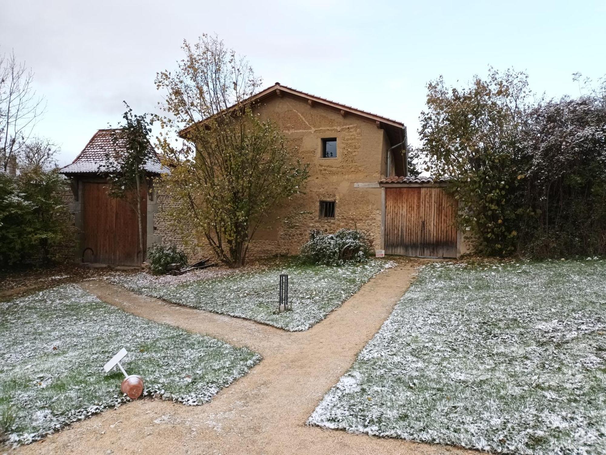 La Ferme De Berlioz Aparthotel La Cote-Saint-Andre Luaran gambar